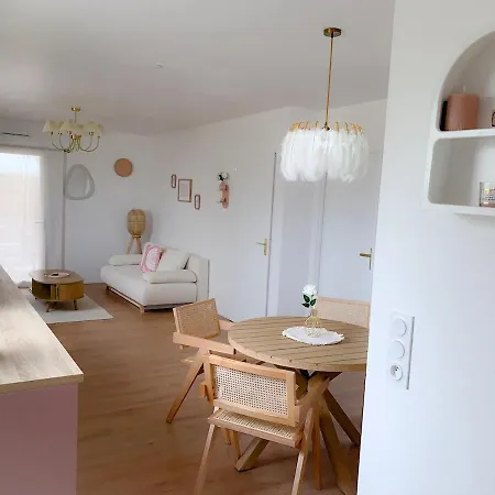 Le Cocon Rose Jacuzzi Privé Rêve Et Douceur * Belin-Beliet