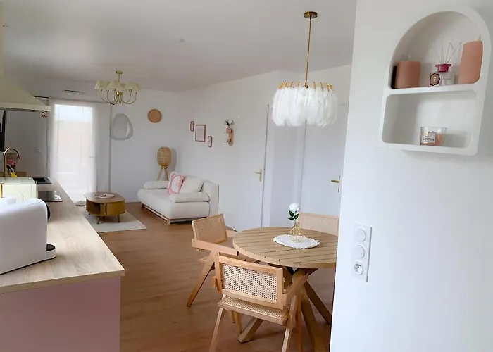 Le Cocon Rose Jacuzzi Privé Rêve Et Douceur * Belin-Beliet