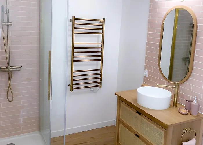 Le Cocon Rose Jacuzzi Privé Rêve Et Douceur Appartement