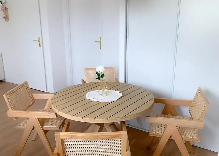 Appartement Le Cocon Rose Jacuzzi Privé Rêve Et Douceur *